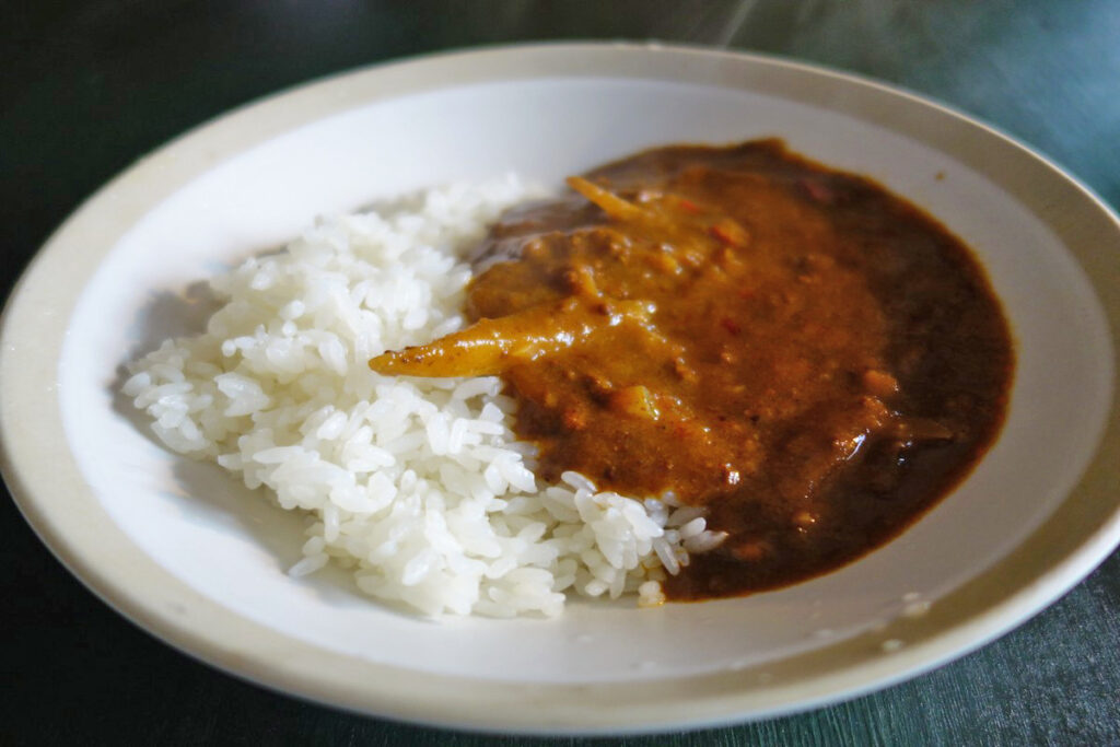 ハウス『選ばれし人気店 牛豚キーマカレー』