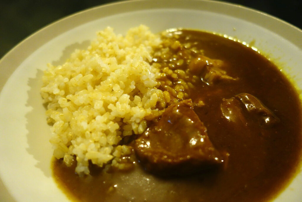 にしきや『豚角煮カレー』