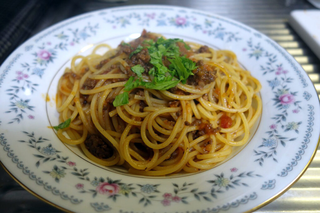 旅パスタ_河口湖②：馬肉のラグーソース・スパゲッティのレシピ