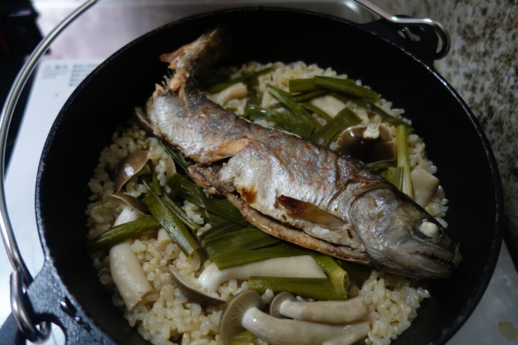 旅ナカご飯_熊野①「熊野あまごの炊き込みご飯」のレシピ