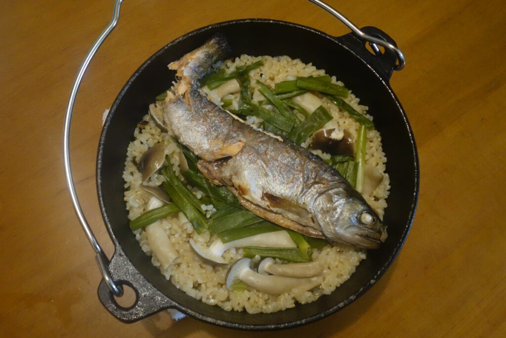 旅ナカご飯_熊野①「熊野あまごの炊き込みご飯」のレシピ
