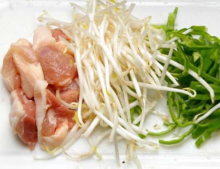 森ごはんレシピ：クスクス with 鶏野菜サテソース炒め